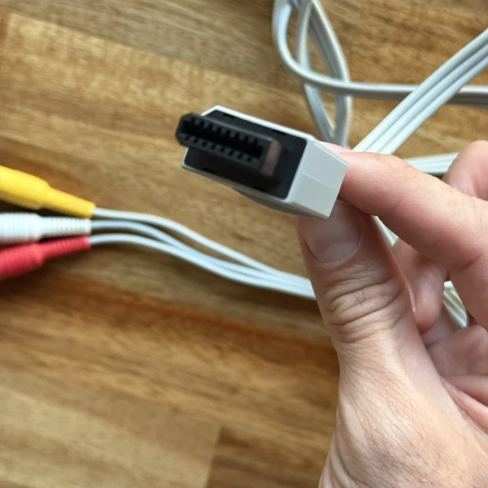 Wii OEM Nintendo Audio Video AV Composite 3 RCA Cable RVL-009 Authentic Works